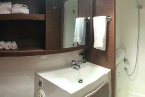 42ft Lagoon Yacht For Sale