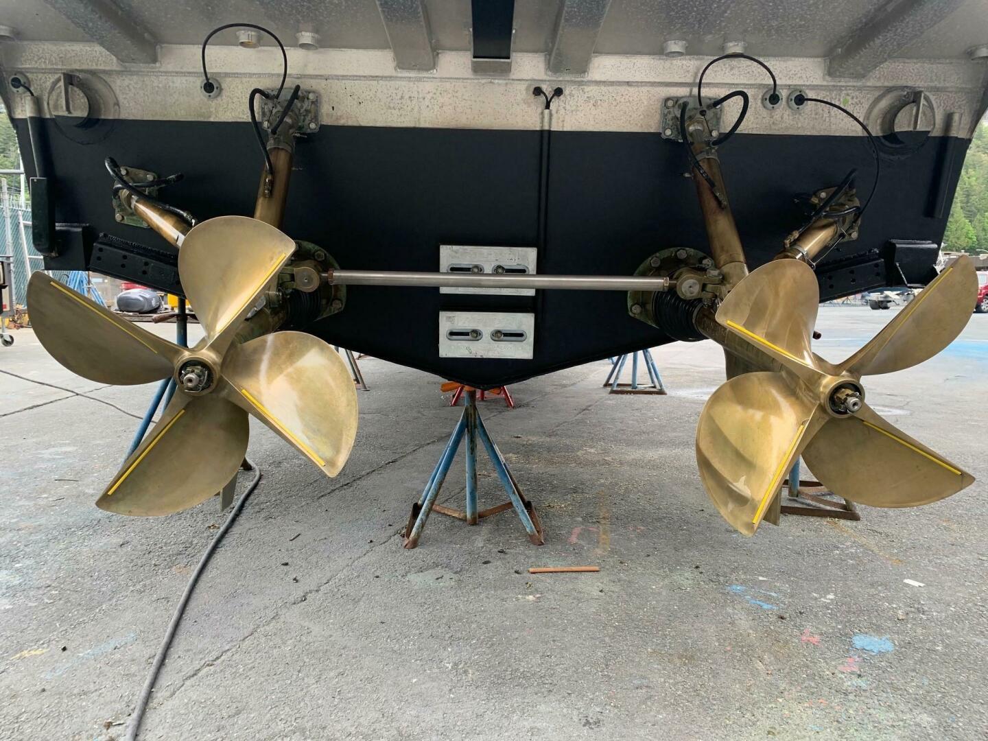 Hatch 36ft Munson Yacht For Sale