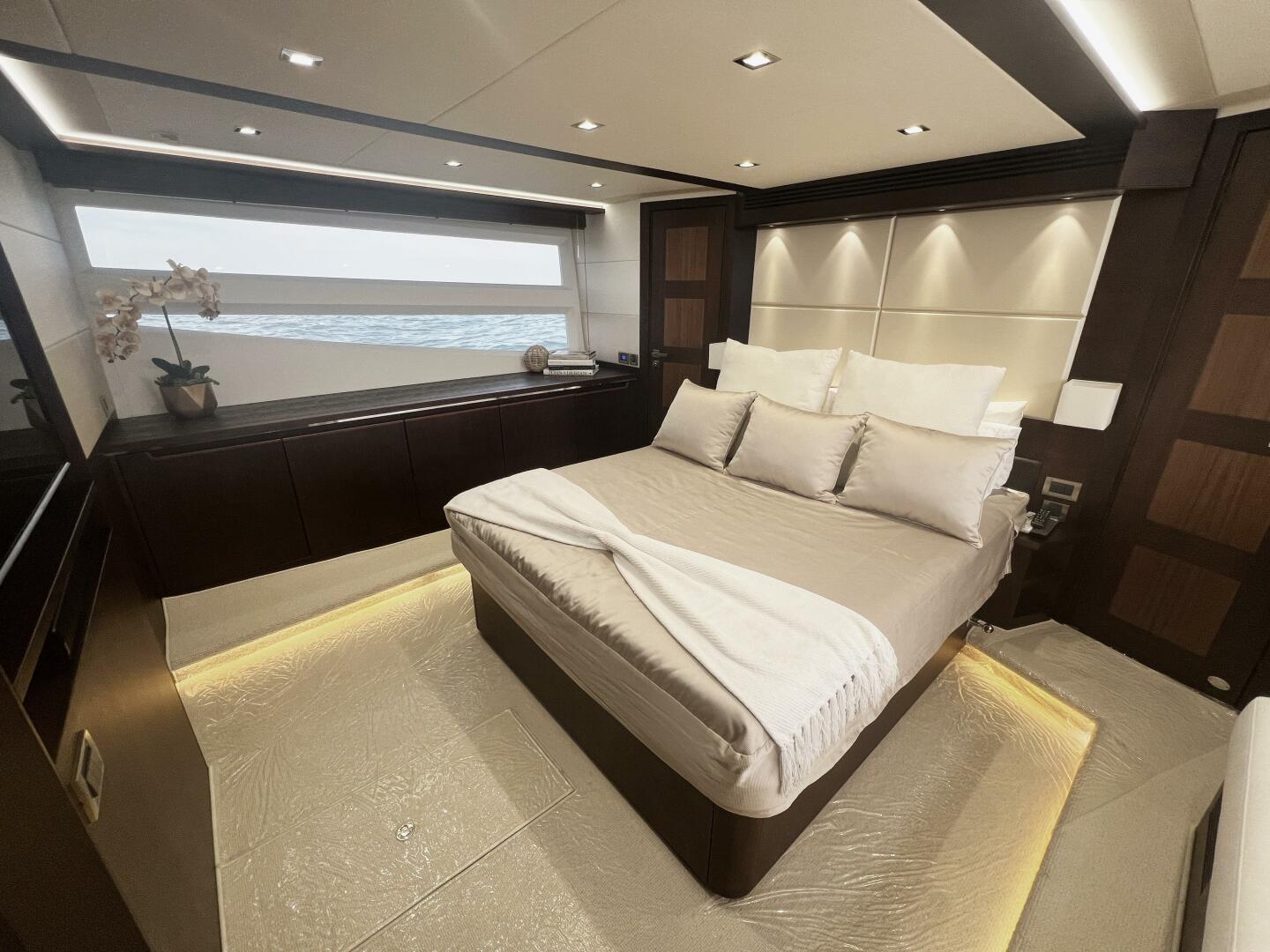 66ft Galeon Yacht For Sale