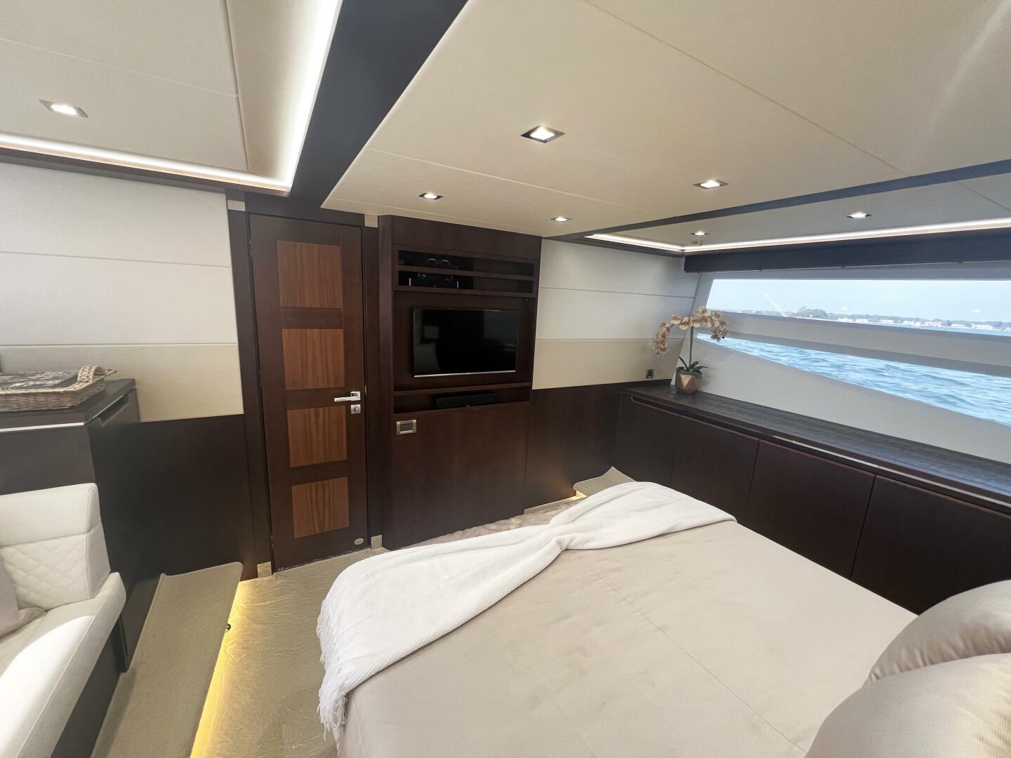 66ft Galeon Yacht For Sale