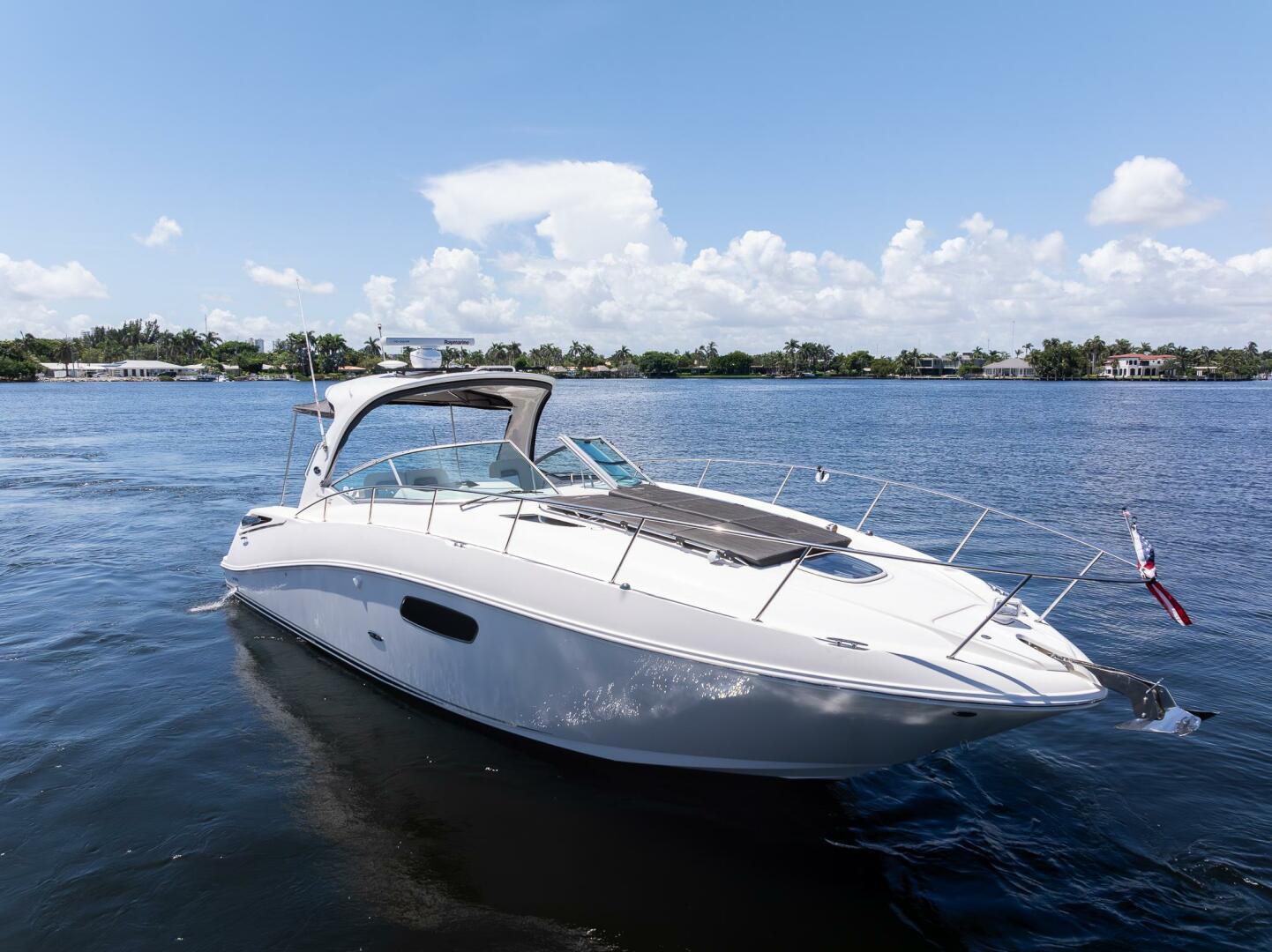 PURA VIDA 37ft Sea Ray Yacht For Sale