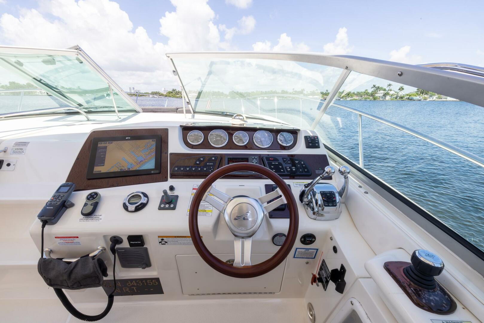 PURA VIDA 37ft Sea Ray Yacht For Sale