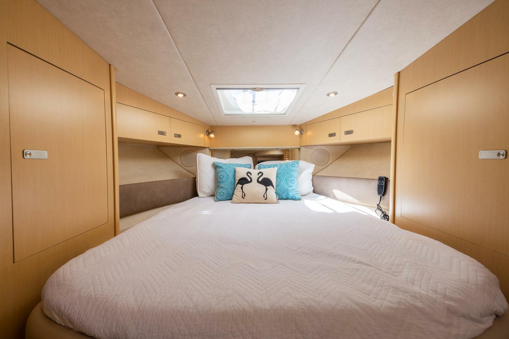 PURA VIDA 37ft Sea Ray Yacht For Sale