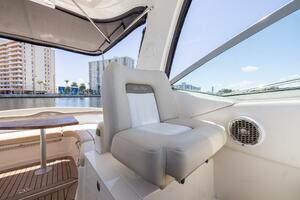 PURA VIDA 37ft Sea Ray Yacht For Sale