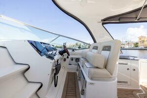 PURA VIDA 37ft Sea Ray Yacht For Sale