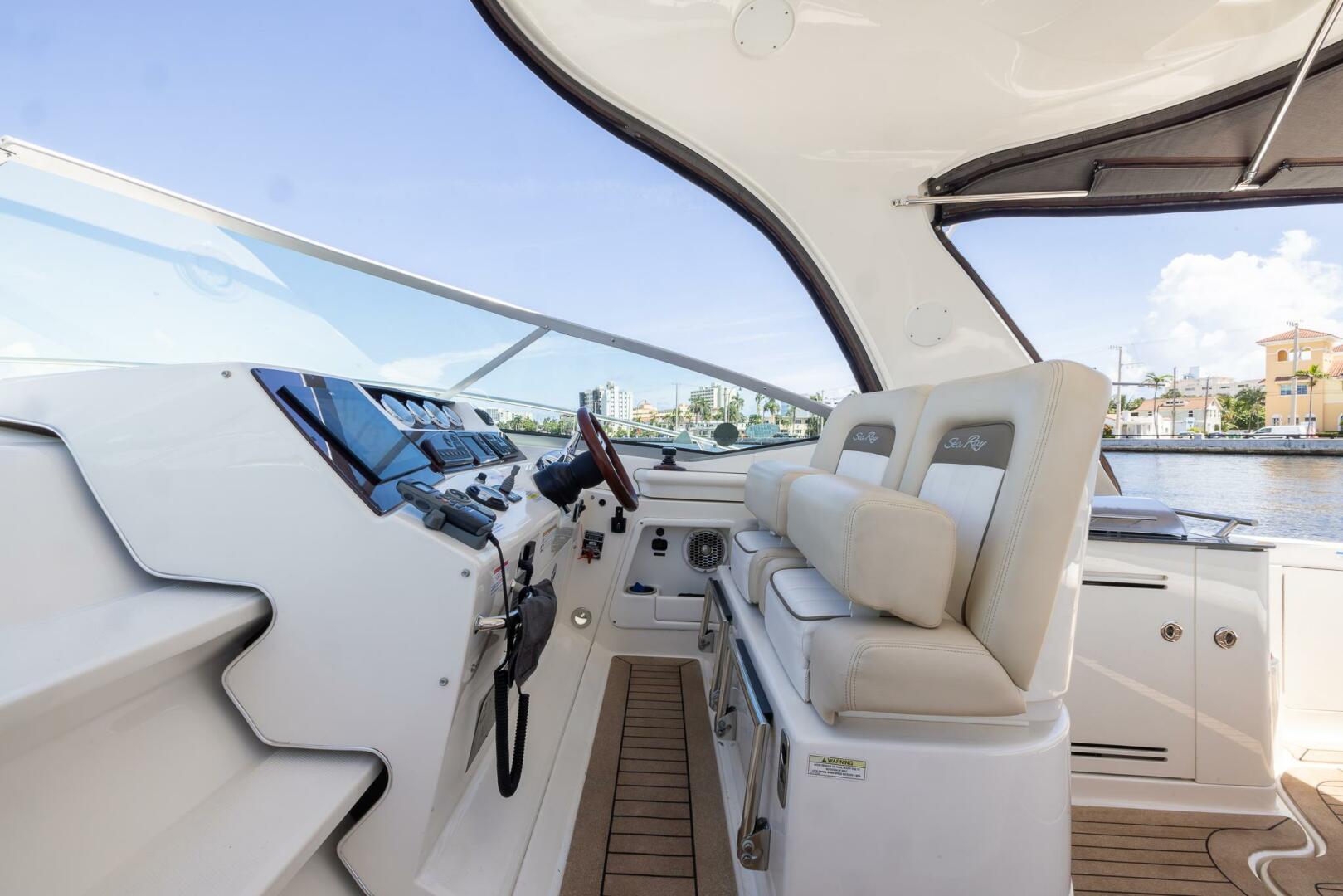 PURA VIDA 37ft Sea Ray Yacht For Sale
