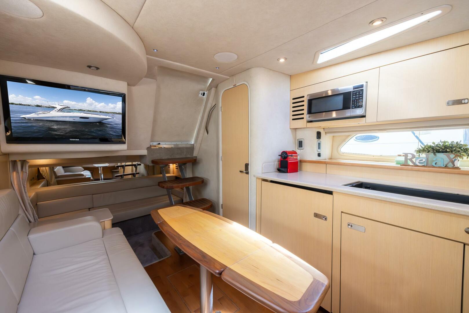 PURA VIDA 37ft Sea Ray Yacht For Sale