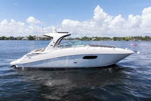 PURA VIDA 37ft Sea Ray Yacht For Sale