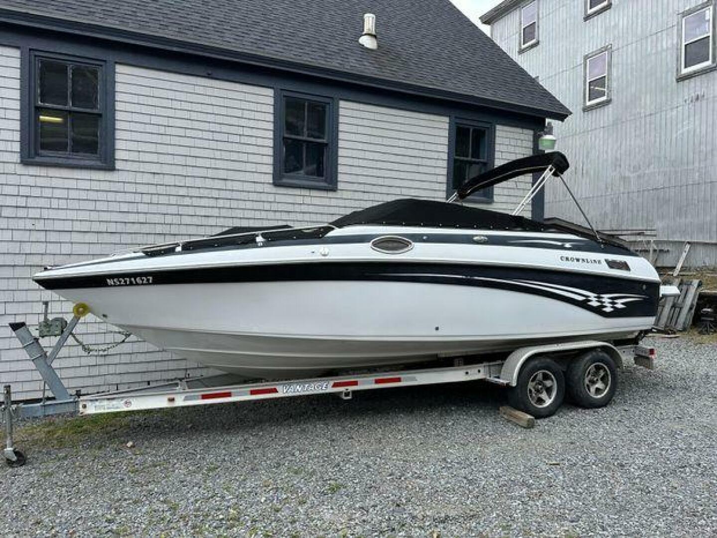 23ft Crownline Yacht For Sale