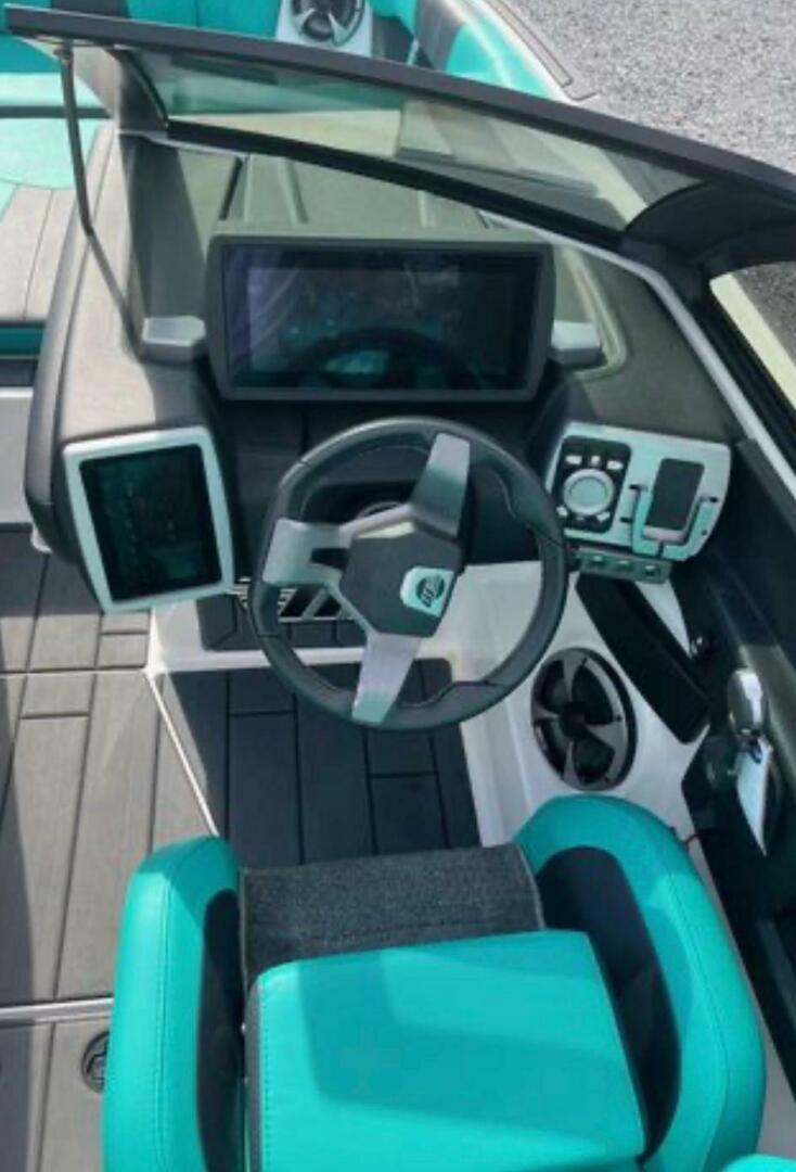 23ft Malibu Yacht For Sale