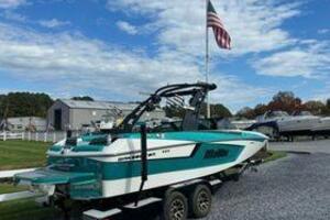23ft Malibu Yacht For Sale