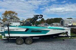 23ft Malibu Yacht For Sale