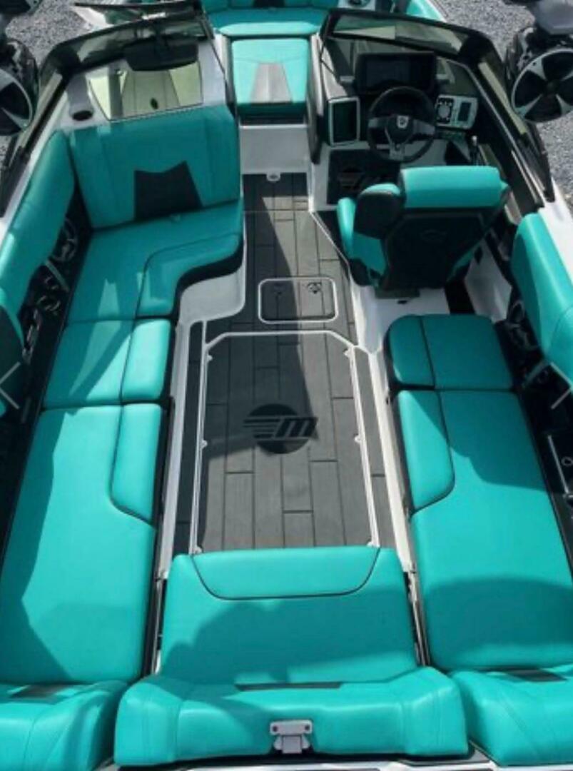 23ft Malibu Yacht For Sale