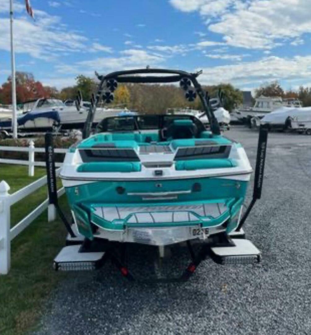 23ft Malibu Yacht For Sale