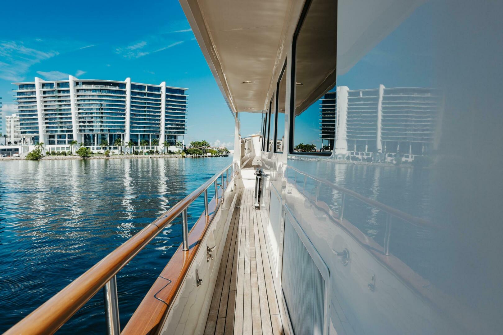 VIRGINIA SEA 91ft Marlow Yacht For Sale
