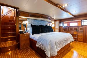 VIRGINIA SEA 91ft Marlow Yacht For Sale