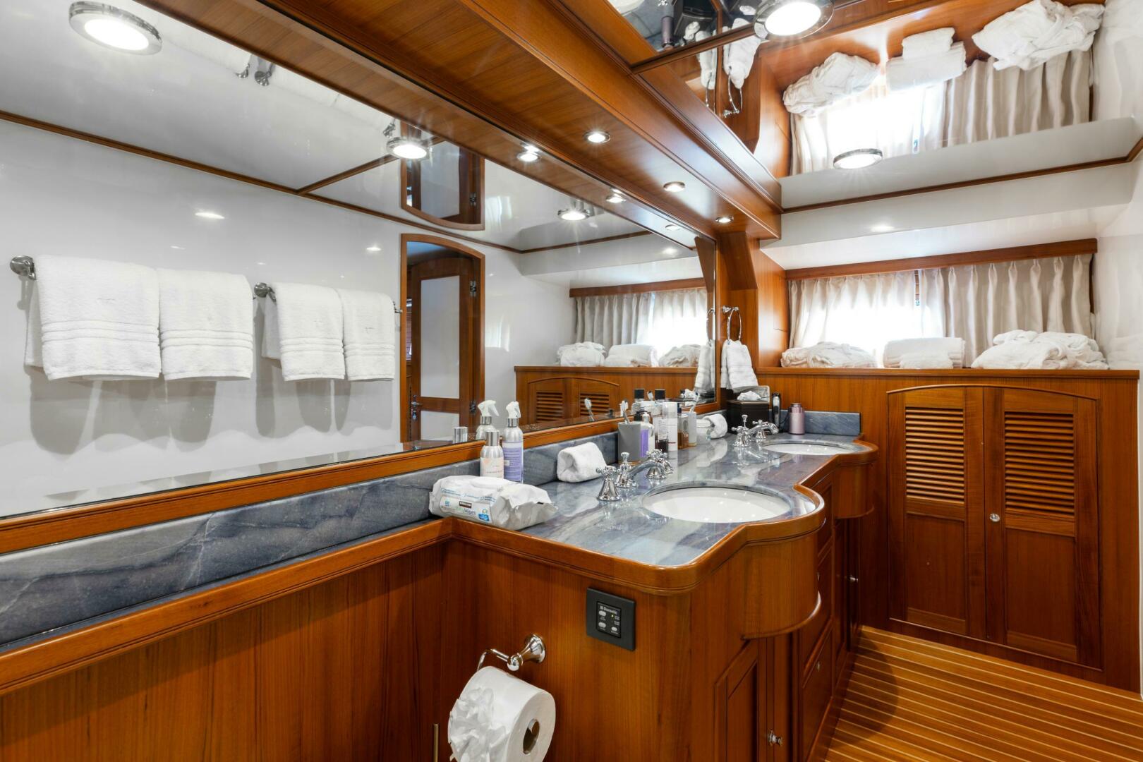 VIRGINIA SEA 91ft Marlow Yacht For Sale