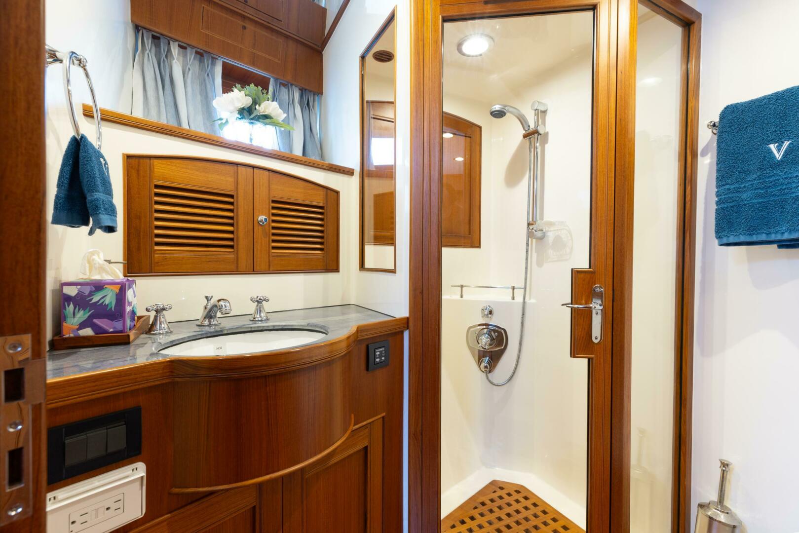 VIRGINIA SEA 91ft Marlow Yacht For Sale