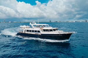VIRGINIA SEA 91ft Marlow Yacht For Sale