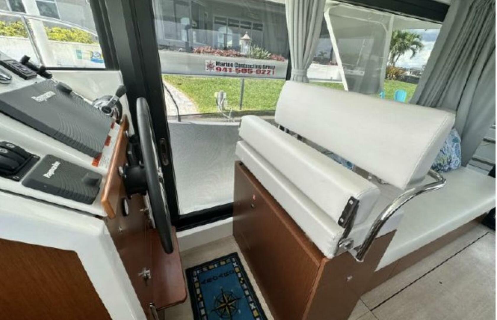 Smooth 30ft Beneteau Yacht For Sale