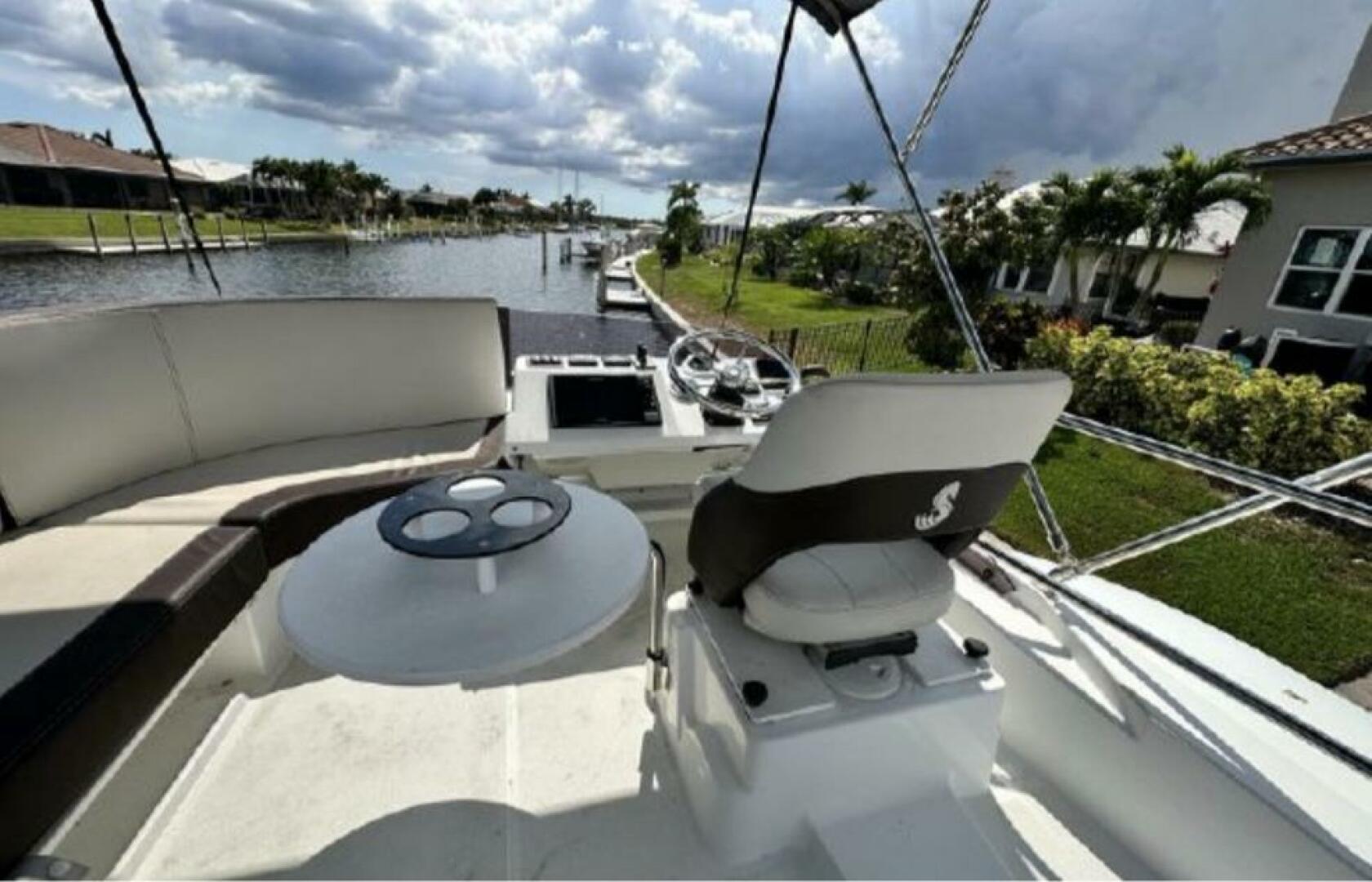 Smooth 30ft Beneteau Yacht For Sale