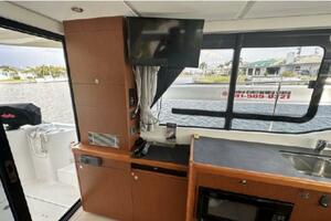 Smooth 30ft Beneteau Yacht For Sale