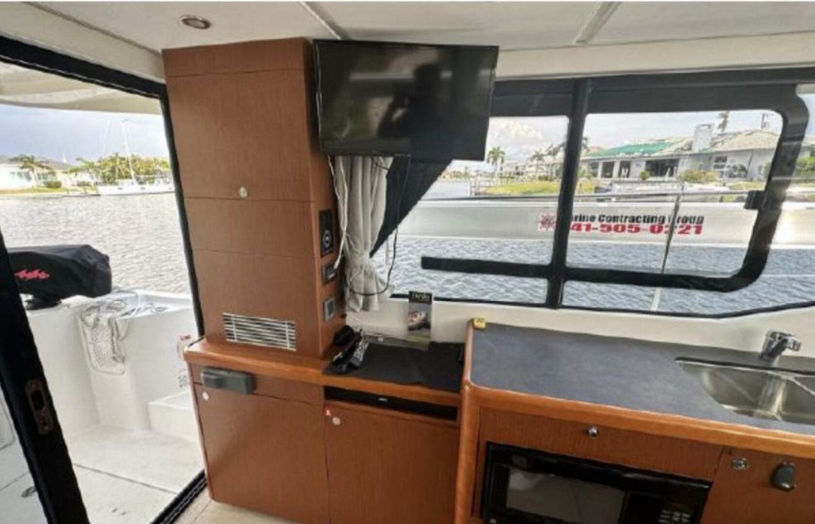 Smooth 30ft Beneteau Yacht For Sale