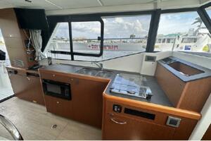 Smooth 30ft Beneteau Yacht For Sale