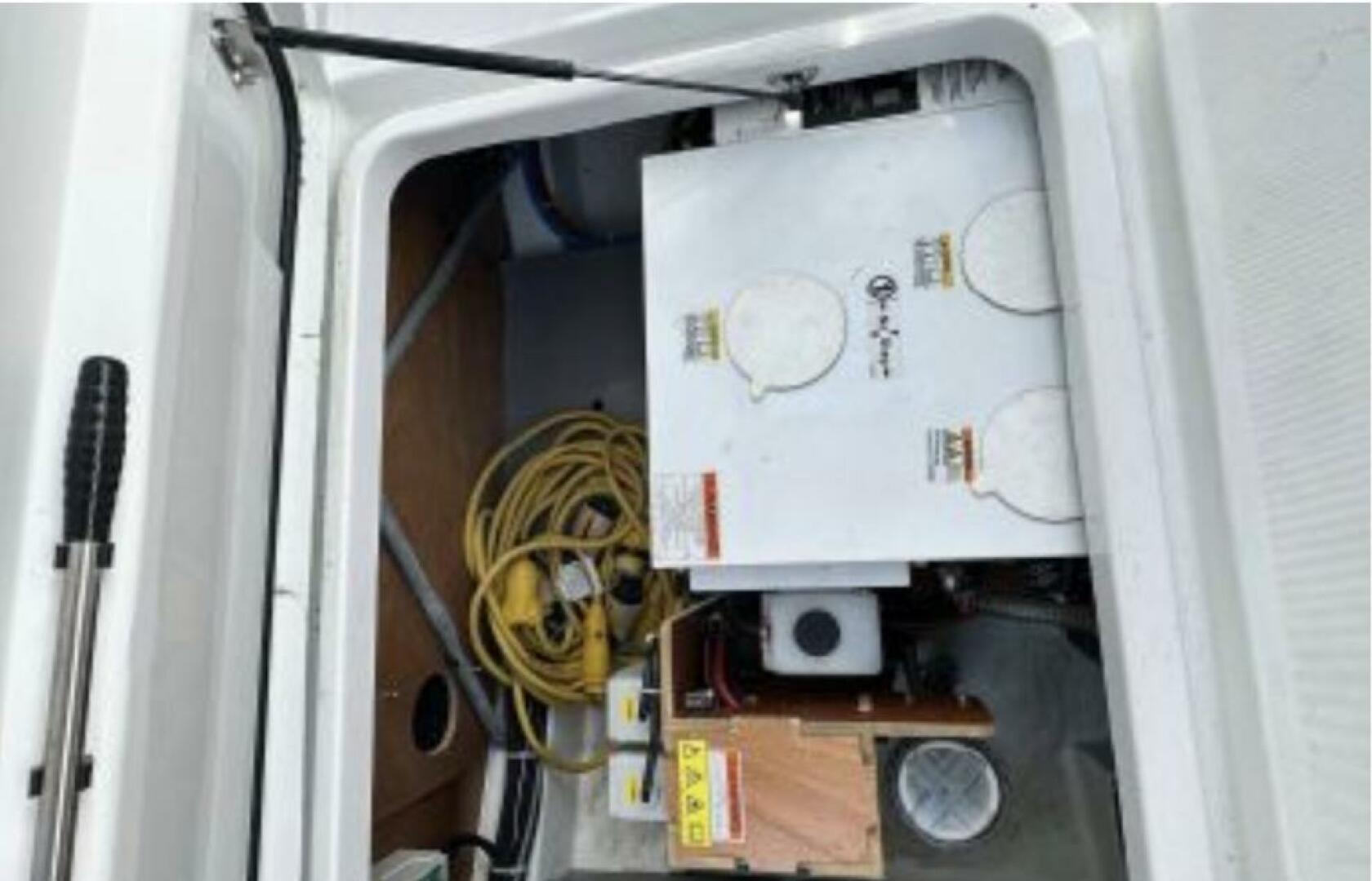 Smooth 30ft Beneteau Yacht For Sale