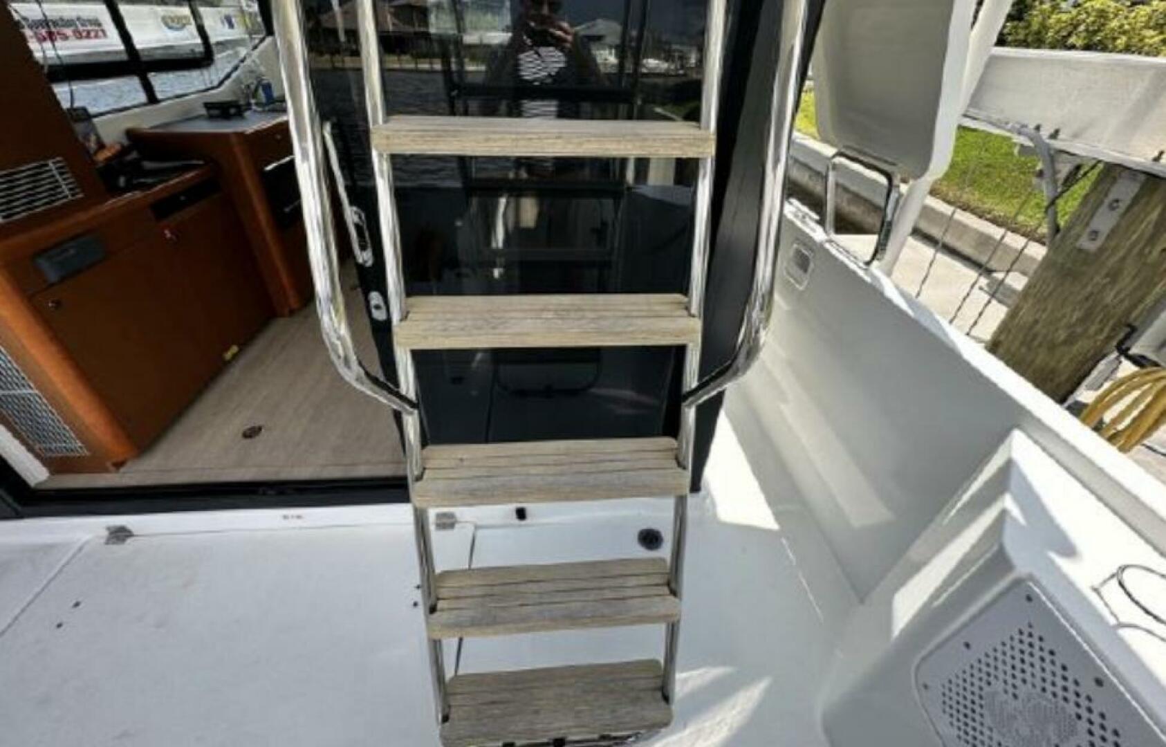Smooth 30ft Beneteau Yacht For Sale