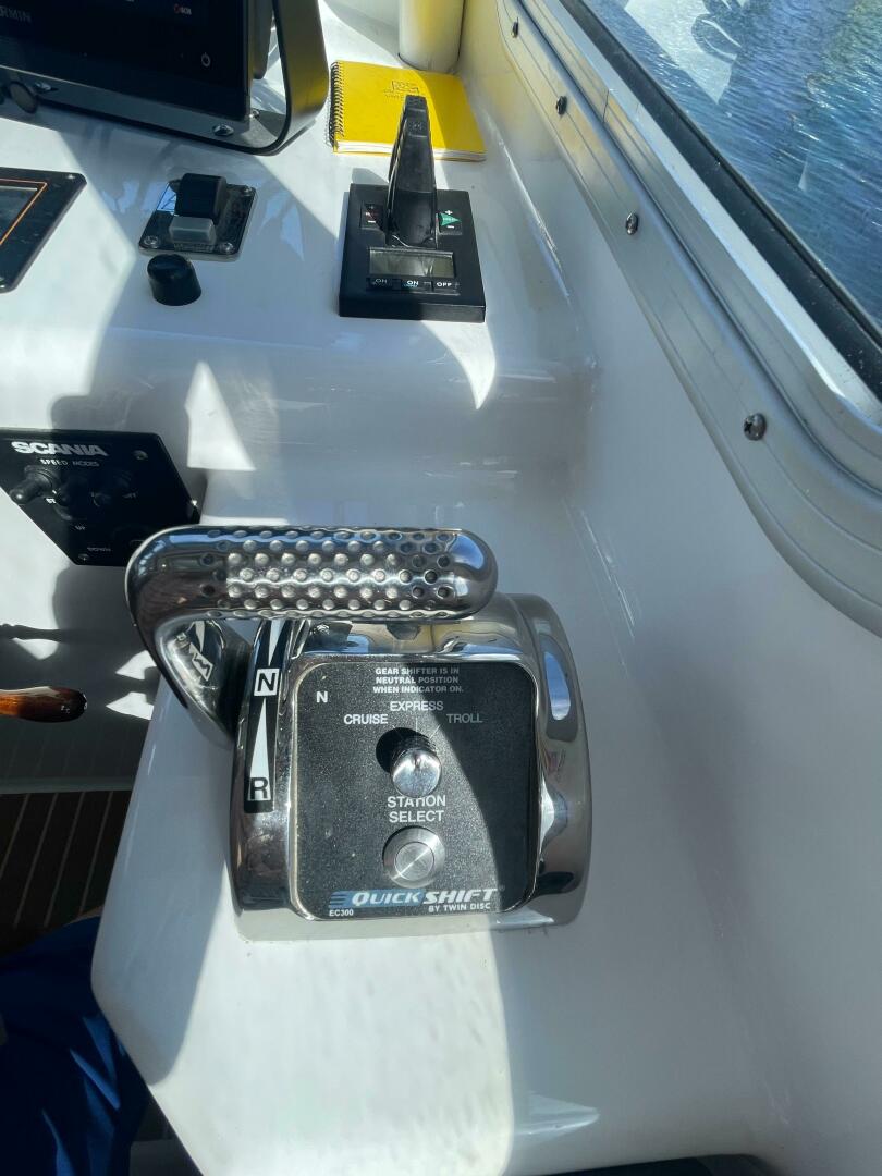 38ft Northern Bay Yacht For Sale