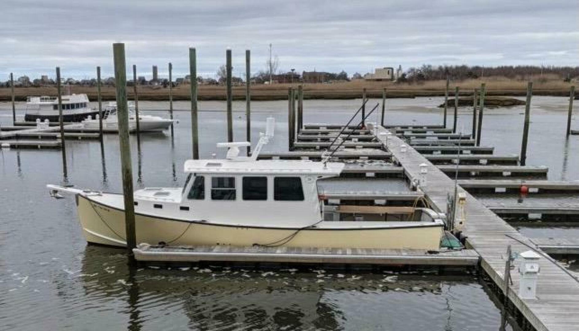 38ft Northern Bay Yacht For Sale