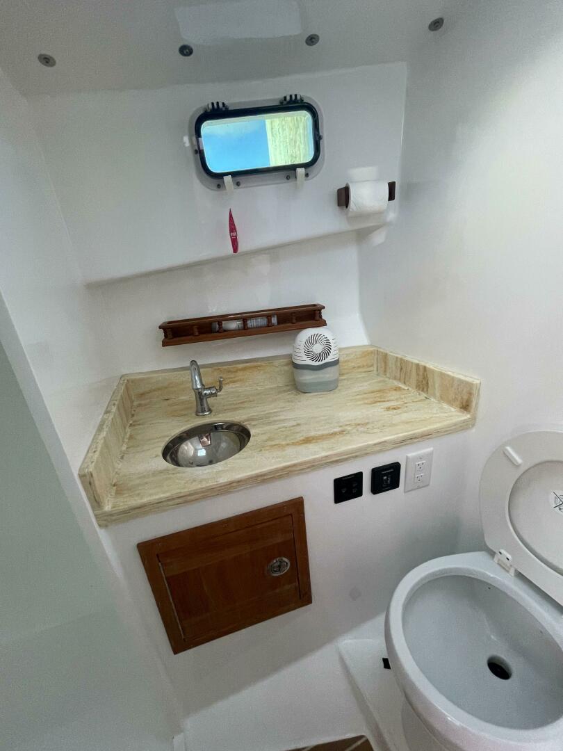 38ft Northern Bay Yacht For Sale