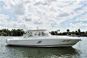 Seahorse 40ft Intrepid Yacht For Sale