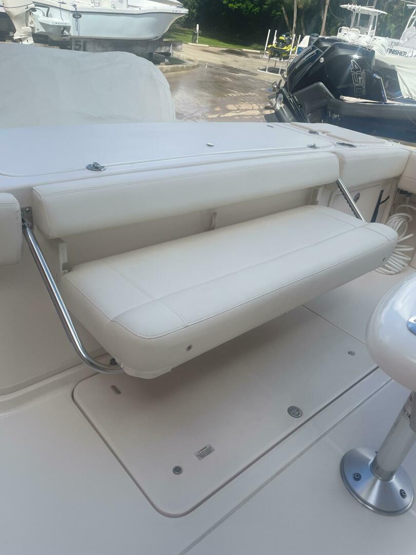 37ft Grady White Yacht For Sale