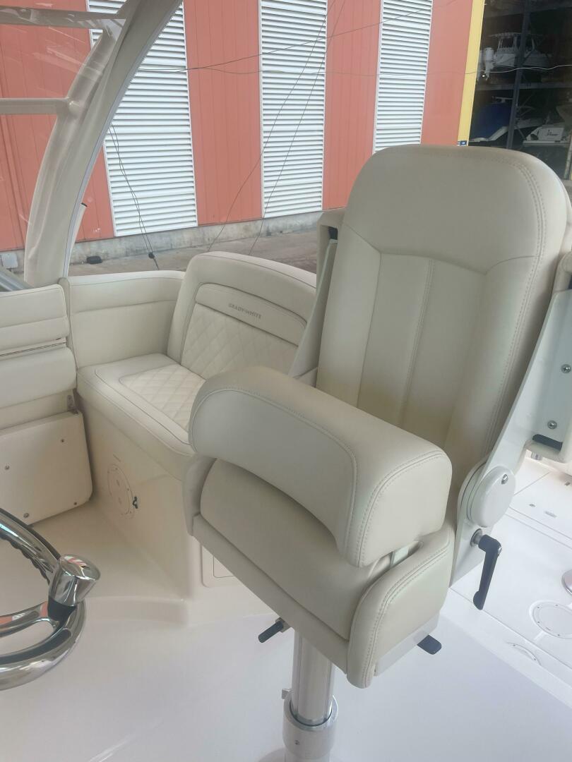37ft Grady White Yacht For Sale