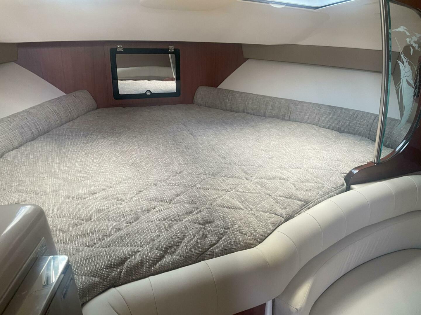 37ft Grady White Yacht For Sale