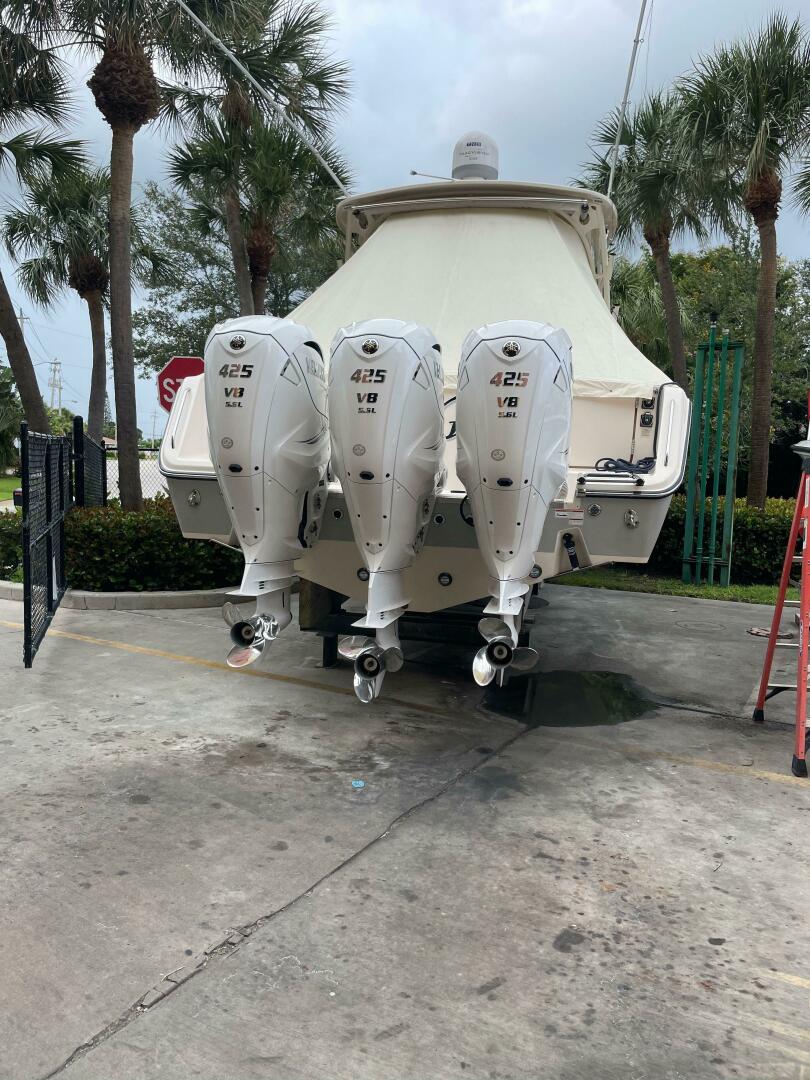 37ft Grady White Yacht For Sale