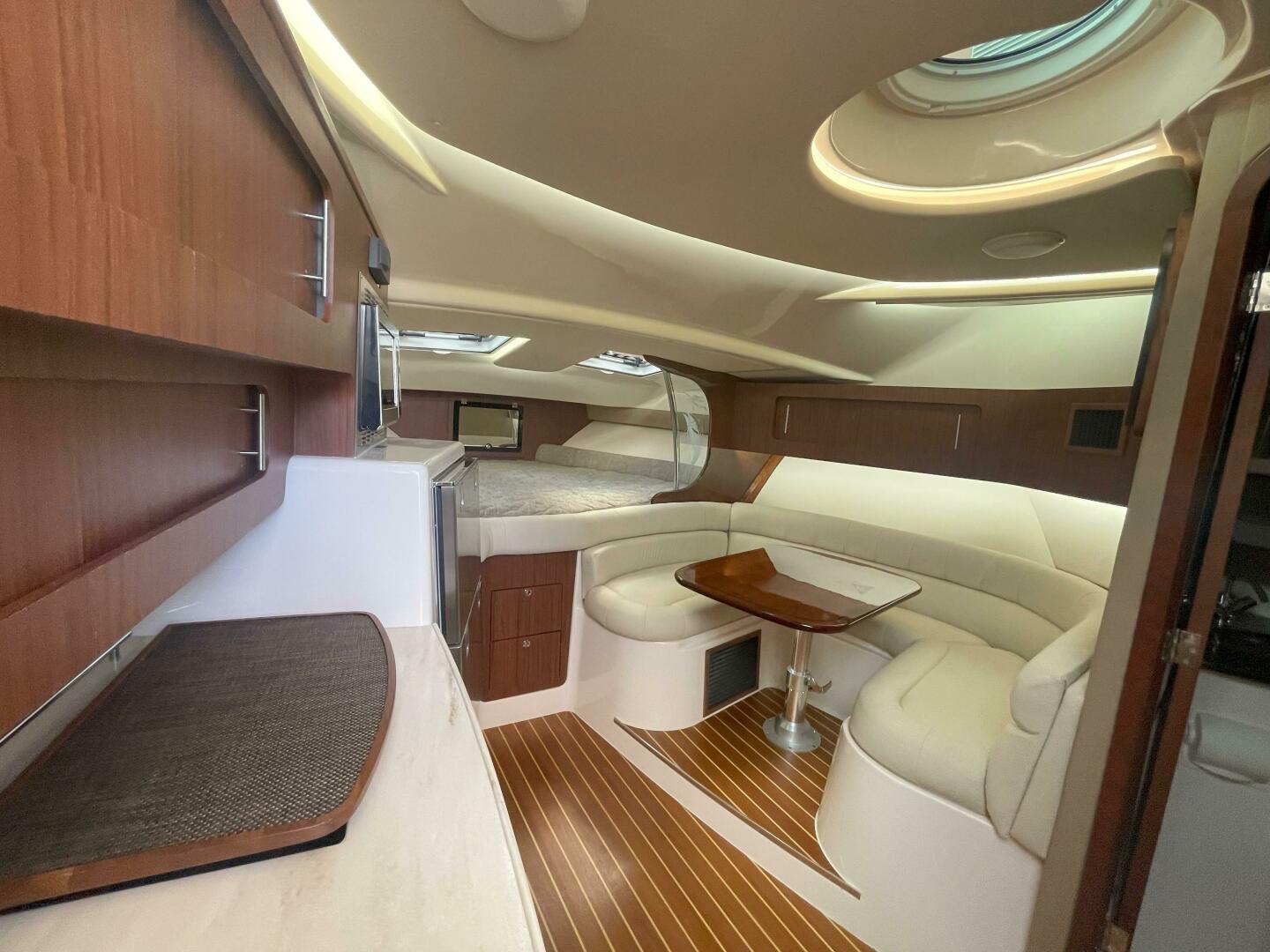 37ft Grady White Yacht For Sale