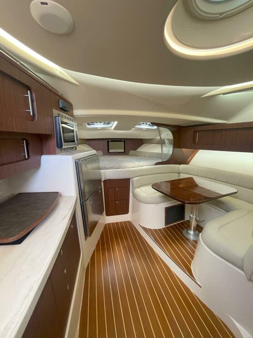 37ft Grady White Yacht For Sale