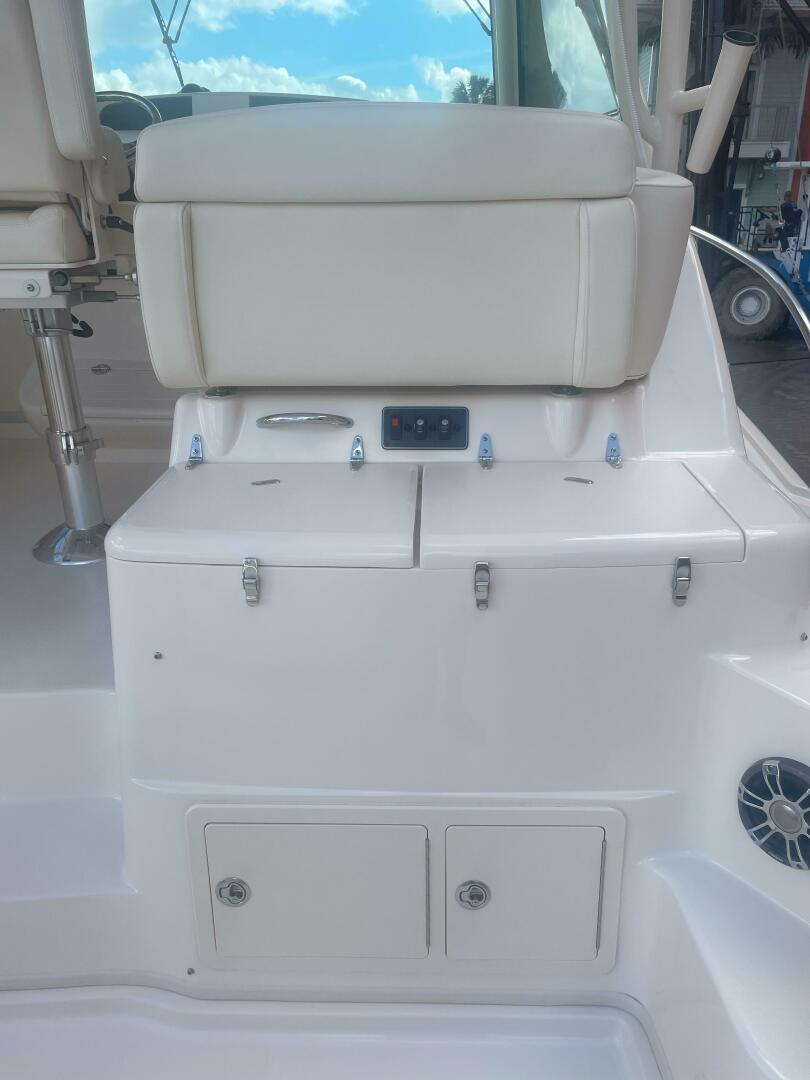 37ft Grady White Yacht For Sale