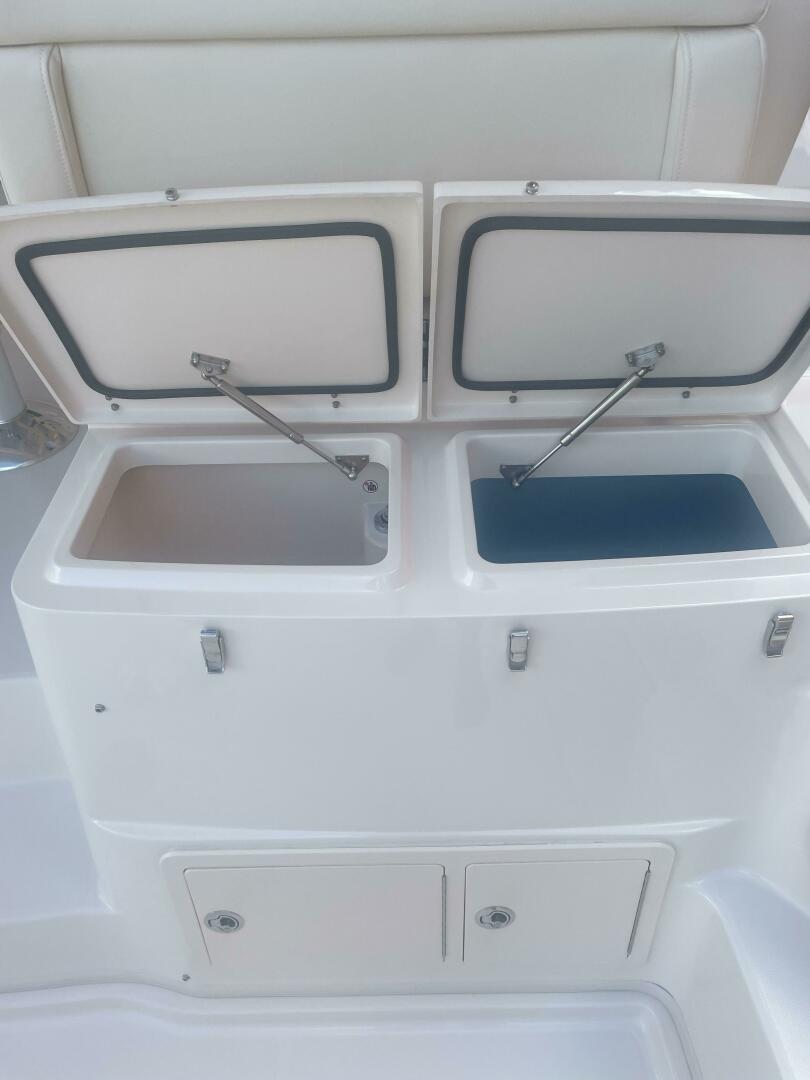 37ft Grady White Yacht For Sale
