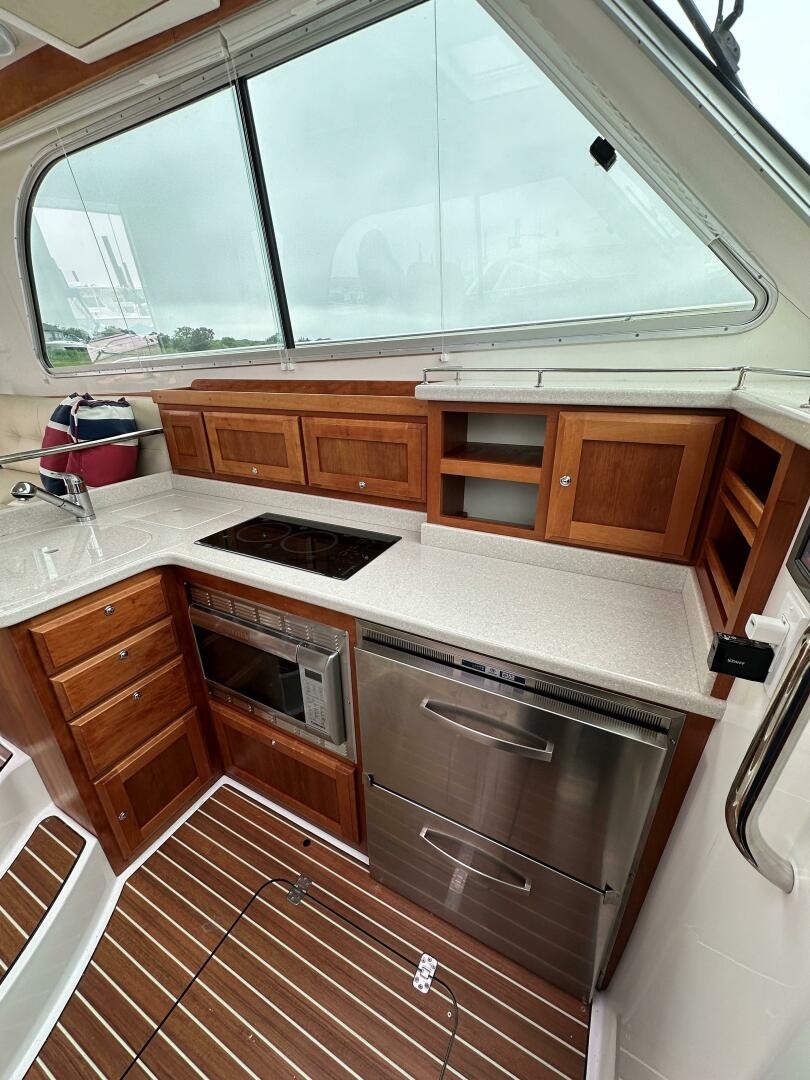 37ft Back Cove Yacht For Sale