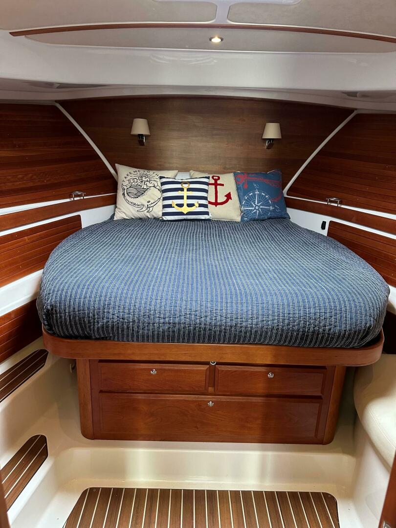 37ft Back Cove Yacht For Sale