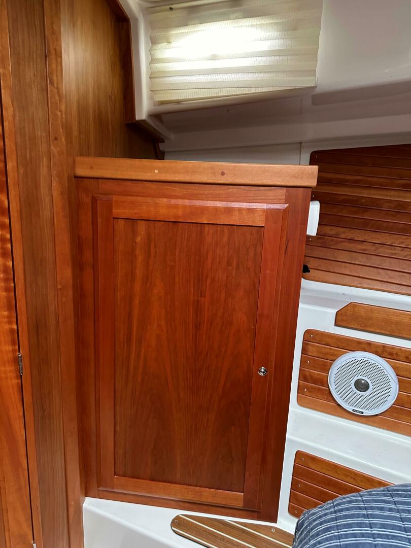 37ft Back Cove Yacht For Sale