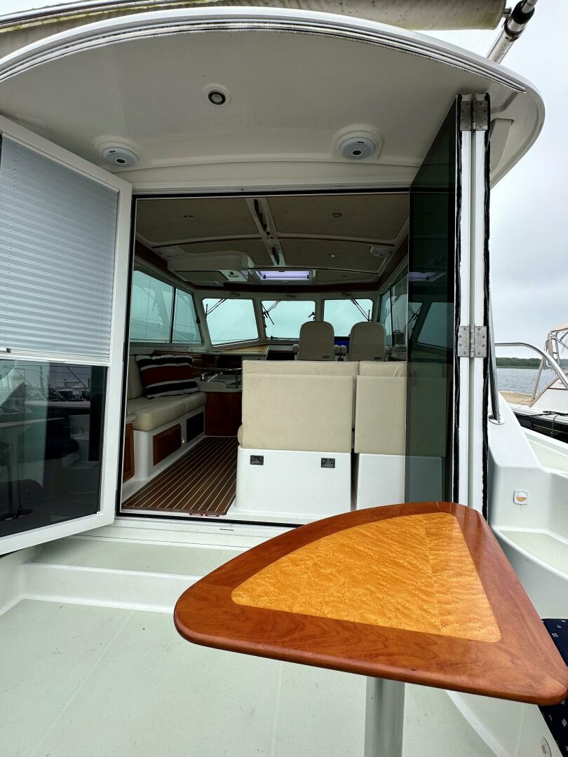 37ft Back Cove Yacht For Sale