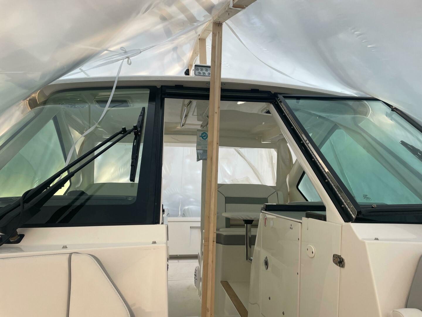 32ft Pursuit Yacht For Sale