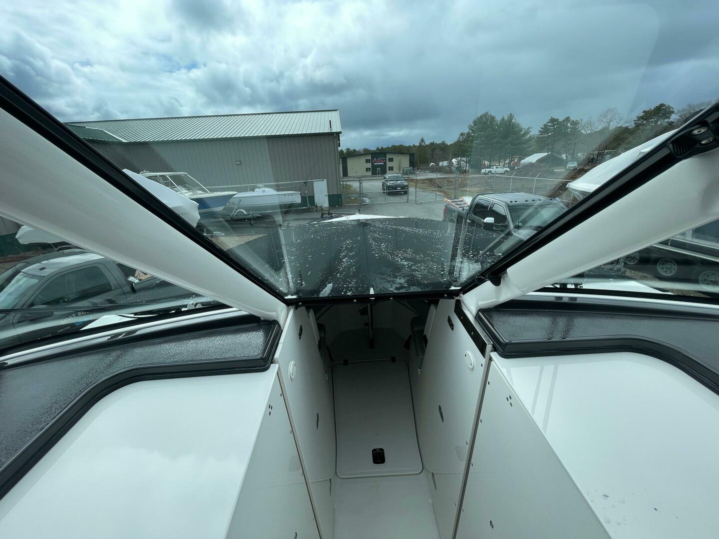 32ft Pursuit Yacht For Sale