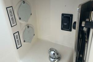 32ft Pursuit Yacht For Sale