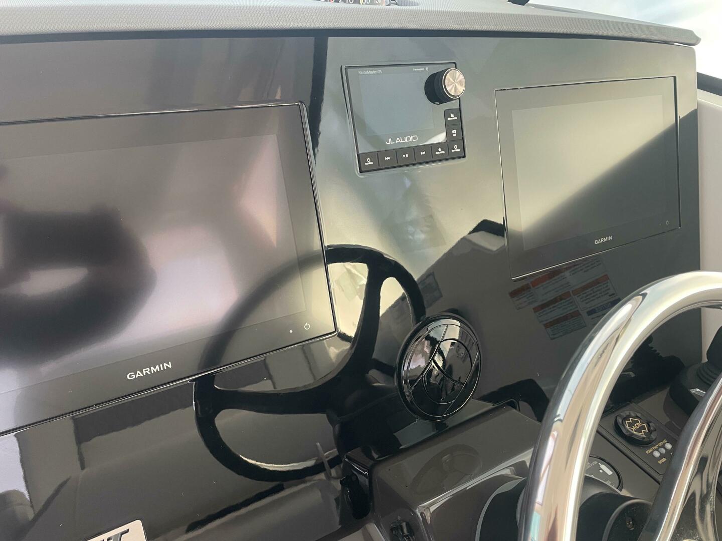 32ft Pursuit Yacht For Sale